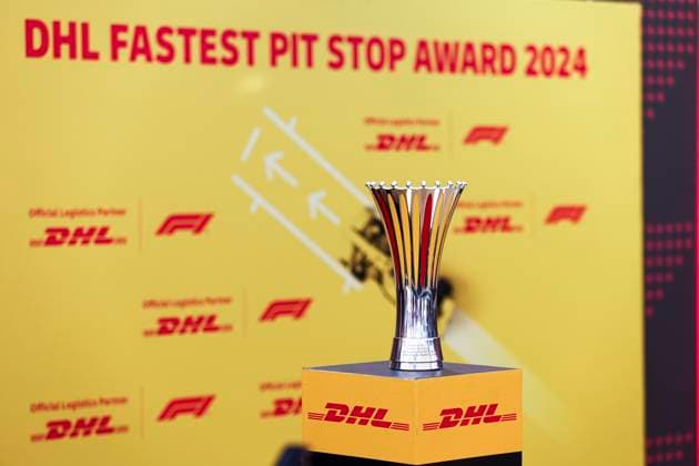 DHL Fastest Pit Stop Award 2024, Race, F1 Grand Prix of Abu Dhabi, Yas Marina Circuit am 08. December 2024 in Abu Dhabi, United Arab Emirates. (Foto von Diogo Cardoso DeFodi Images) DHL Fastest Pit Stop Award 2024, Race, F1 Grand Prix of Abu Dhabi, Yas Marina Circuit on December 8, 2024 in Abu Dhabi, United Arab Emirates. (Photo by Diogo Cardoso DeFodi Images) Defodi-645_f1abu20241208_028