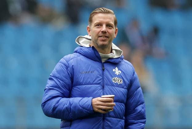Cheftrainer Florian Kohfeldt (SV Darmstadt 98) Fussball, Herren, Saison 2024 2025, 2.BL, Volksparkstadion, Hamburger SV gegen SV Darmstadt 98 DFL REGULATIONS PROHIBIT ANY USE OF PHOTOGRAPHS AS IMAGE SEQUENCES AND OR QUASI-VIDEO.