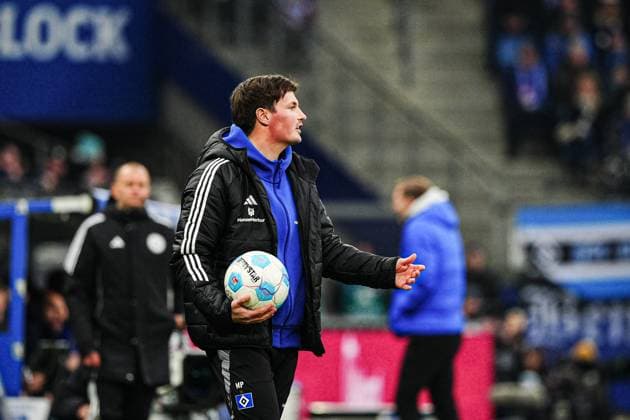Merlin Polzin (Hamburger SV, Co-Trainer) GER, Hamburger SV vs. SV Darmstadt 98, Fussball, 2. Bundesliga, Spieltag 15, Saison 2024 2025, 08.12.2024 DFL REGULATIONS PROHIBIT ANY USE OF PHOTOGRAPHS AS IMAGE SEQUENCES AND OR QUASI-VIDEO GER, Hamburger SV vs. SV Darmstadt 98, Fussball, 2. Bundesliga, Spieltag 15, Saison 2024 2025, 08.12.2024 Hamburg