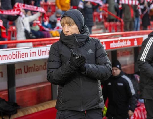 Fußball, Frauen, Saison 2024 2025, 2. Frauen-Bundesliga (12. Spieltag), 1. FC Union Berlin - VfL Bochum, Trainerin Ailien Poese (1. Frauen 1. FC Union), 08.12. 2024, Copyright: xMatthiasxKochx