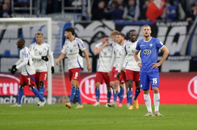 Fabian Nuernberger (SV Darmstadt 98) enttaeuscht Fussball, Herren, Saison 2024 2025, 2.BL, Volksparkstadion, Hamburger SV gegen SV Darmstadt 98 DFL REGULATIONS PROHIBIT ANY USE OF PHOTOGRAPHS AS IMAGE SEQUENCES AND OR QUASI-VIDEO.
