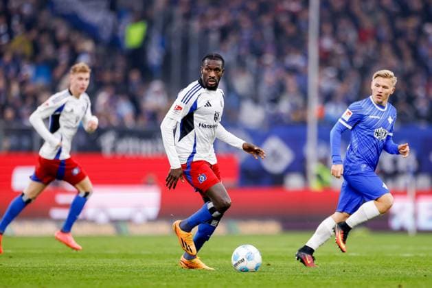 Hamburg, 8. Dezember 2024 - Fußball, 2. Bundesliga 2024 25, Hamburger SV - SV Darmstadt 98: Bakery Jatta (Hamburger SV, 18) DFL REGULATIONS PROHIBIT ANY USE OF PHOTOGRAPHS AS IMAGE SEQUENCES AND OR QUASI-VIDEO.