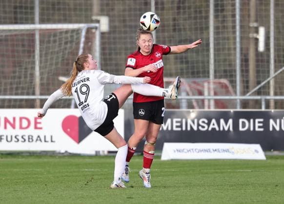 08.12.2024 - Fussball - Saison 2024 2025 - 2. Frauen - Fussball - Bundesliga - 12. Spieltag: 1. FC Nürnberg FCN ( Club Clubfrauen ) - FSV Gütersloh 2009 - Sportfoto Zink DaMa - xdaxmax - Ronja Leubner (19,FSV Gütersloh ) Madeleine Steck (28, 1. FC Nürnberg FCN )