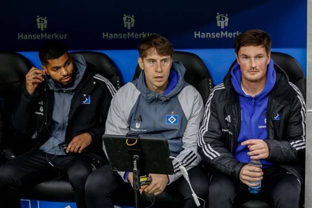 Co - Trainer Richard Krohn Loic Fave Interimstrainer Merlin Polzin ( HSV ) ( Darmstadt ) Deutschland , Hamburg , Volksparkstadion , Fussball , 2 . Bundesliga , Hamburger SV - SV Darmstadt 98