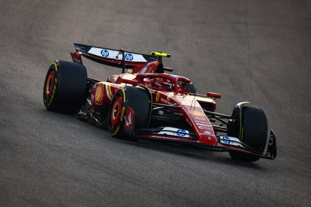December 8, 2024, Abu Dhabi, United Arab Emirates: Carlos Sainz of Ferrari is driving on the track during Formula 1 Abu Dhabi Grand Prix at Yas Marina Circuit on December 8th, 2024 in Abu Dhabi, United Arab Emirates. Abu Dhabi United Arab Emirates - ZUMAz156 0783731883st Copyright: xBeataxZawrzelx