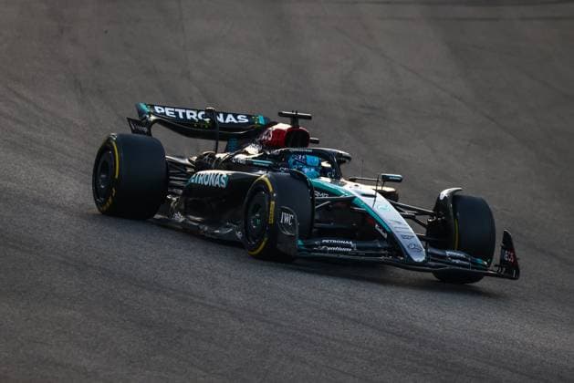 December 8, 2024, Abu Dhabi, United Arab Emirates: George Russell of Mercedes is driving on the track during Formula 1 Abu Dhabi Grand Prix at Yas Marina Circuit on December 8th, 2024 in Abu Dhabi, United Arab Emirates. Abu Dhabi United Arab Emirates - ZUMAz156 0783731884st Copyright: xBeataxZawrzelx