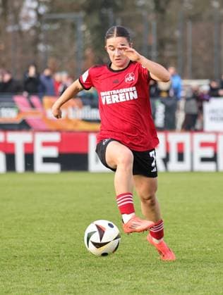 08.12.2024 - Fussball - Saison 2024 2025 - 2. Frauen - Fussball - Bundesliga - 12. Spieltag: 1. FC Nürnberg FCN ( Club Clubfrauen ) - FSV Gütersloh 2009 - Sportfoto Zink DaMa - xdaxmax - Marina Scholz (7, 1. FC Nürnberg FCN ) - Freisteller Einzelbild
