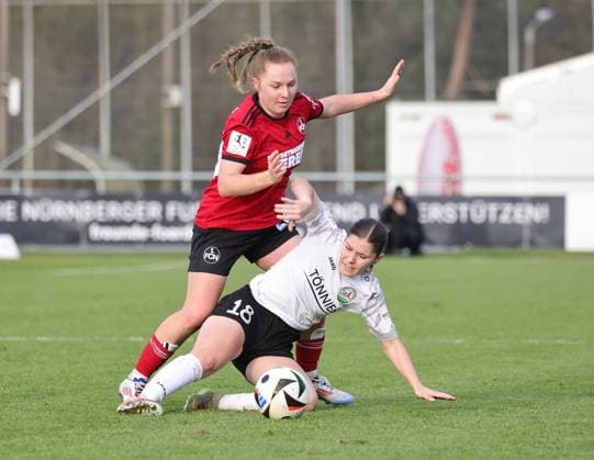 08.12.2024 - Fussball - Saison 2024 2025 - 2. Frauen - Fussball - Bundesliga - 12. Spieltag: 1. FC Nürnberg FCN ( Club Clubfrauen ) - FSV Gütersloh 2009 - Sportfoto Zink DaMa - xdaxmax - Madeleine Steck (28, 1. FC Nürnberg FCN ) Pauline Berning (18, FSV Gütersloh )