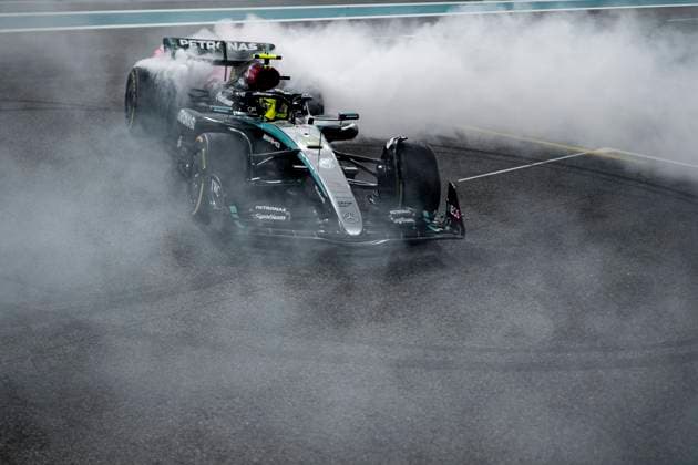 December 8, 2024, Abu Dhabi, United Arab Emirates: British driver LEWIS HAMILTON (Mercedes-AMG F1 Team) celebrates in his car after the 2024 FIA Formula 1 Abu Dhabi Grand Prix at Yas Marina Circuit in Abu Dhabi, United Arab Emirates. Abu Dhabi United Arab Emirates - ZUMAg147 20241208_fap_g147_041 Copyright: xJamesxGasperottix