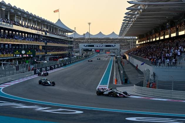 Formula 1 Etihad Airways Abu Dhabi Grand Prix 2024 08.12.2024, Yas Marina Circuit, Abu Dhabi, Formula 1 Etihad Airways Abu Dhabi Grand Prix 2024 , im Bild Nico Hülkenberg (DEU), MoneyGram Haas F1 Team