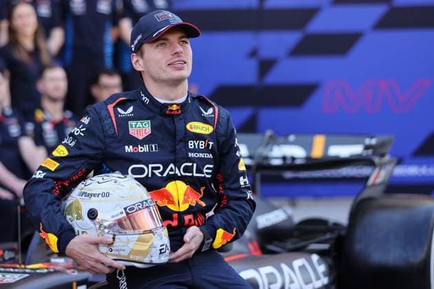 1 Max Verstappen (NDL) Oracle Red Bull Racing (AUT) Red Bull RB20 Honda RBPT, during the 2024 Formula One Abu Dhabi Grand Prix, 24th round of the 2024 Formula 1 World Championship, WM, Weltmeisterschaft from December 6 to 8 , 2024 at Yas Marina circuit (ARE) Abu Dhabi Yas Marina Circuit United Arab Emirates