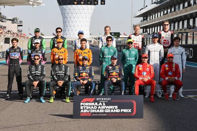 End of the 2024 season F1 drivers photograph Abu Dhabi Yas Marina Circuit United Arab Emirates