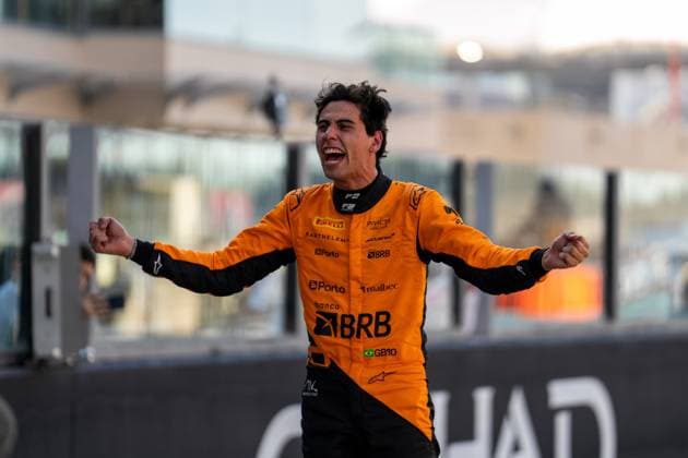 December 8, 2024, Abu Dhabi, Singapore, United Arab Emirates: GABRIEL BORTOLETO (BRA) of Invicta Racing 10 after securing his F2 World Championship, WM, Weltmeisterschaft during the season finale on Sunday at the 2024 Formula 1 Abu Dhabi Grand Prix at the Yas Marina Circuit. Abu Dhabi United Arab Emirates - ZUMAl191 20241208_zsp_l191_040 Copyright: xAntoinexLapeyrex