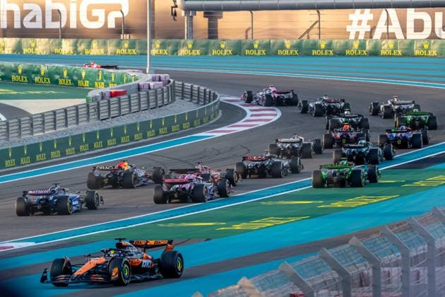 ABU DHABI, UNITED ARAB EMIRATES: Oscar Piastri, racing for the McLaren F1 team during the 2024 Formula 1 Abu Dhabi Grand Prix at the Yas Marina Circuit in Abu Dhabi, United Arab Emirates