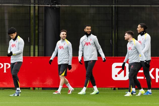Football - UEFA Champions League - League Phase - Girona FC v Liverpool FC - MD-1 LIVERPOOL, ENGLAND - Monday, December 9, 2024: (L-R): Liverpool s Wataru Endo, Diogo Jota, Cody Gakpo, Andy Robertson and captain Virgil van Dijk during a training session at the AXA Training Centre ahead of the UEFA Champions League match between Girona FC and Liverpool FC. (Photo by Jessica Hornby Propaganda) LIVERPOOL AXA Training Centre MERSEYSIDE ENGLAND  Copyright: xDavidxRawcliffex P2024-12-09-JH_LFC_Training_Girona-3