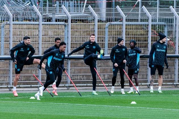 UEFA Champions League: Abschlusstraining Bayer 04 Leverkusen; 09.12.2024 Patrick Schick (Bayer 04 Leverkusen, 14) Warum Up UEFA Champions League: Abschlusstraining Bayer 04 Leverkusen vor dem Spiel gegen Inter Mailand, Leverkusen, BayArena am 09.12.2024 Copyright: xBEAUTIFULxSPORTS Wunderlx