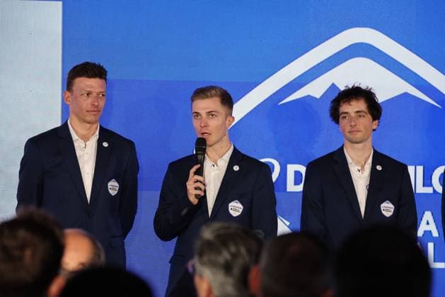 CYCLISME : PrÃ sentation Ã quipe Decathlon AG2R La Mondiale Team saison 2025 - 09 12 2024 Paul LAPEIRA, Oliver NAESEN et Victor LAFAY lors de la prÃ sentation de l Ã quipe Decathlon AG2R La Mondiale Team, le 9 dÃ cembre 2024  Copyright: xLaurentxSANSONx xPsnewZx