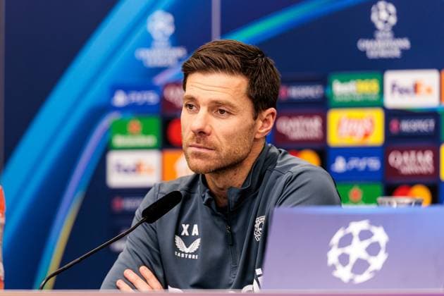 UEFA Champions League: Abschlusstraining Bayer 04 Leverkusen; 09.12.2024 Xabi Alonso (Cheftrainer Bayer 04 Leverkusen) während der Pressekonferenz UEFA Champions League: Abschlusstraining Bayer 04 Leverkusen vor dem Spiel gegen Inter Mailand, Leverkusen, BayArena am 09.12.2024 Copyright: xBEAUTIFULxSPORTS Wunderlx
