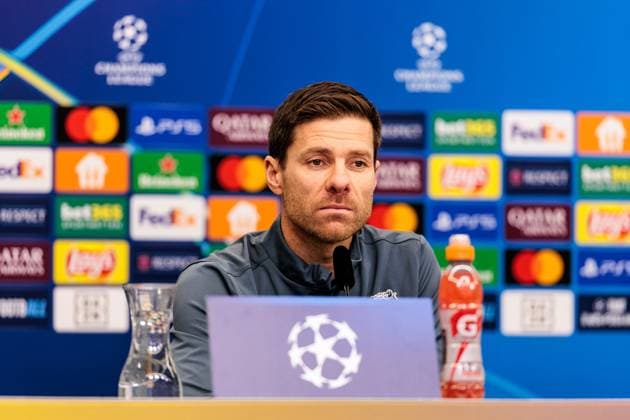 UEFA Champions League: Abschlusstraining Bayer 04 Leverkusen; 09.12.2024 Xabi Alonso (Cheftrainer Bayer 04 Leverkusen) während der Pressekonferenz UEFA Champions League: Abschlusstraining Bayer 04 Leverkusen vor dem Spiel gegen Inter Mailand, Leverkusen, BayArena am 09.12.2024 Copyright: xBEAUTIFULxSPORTS Wunderlx
