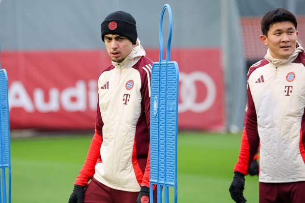 Aleksandar Pavlovic (FC Bayern Muenchen, 45) mit Minjae Kim (FC Bayern Muenchen, 03), GER, Abschlusstraining, FC Bayern Muenchen, Fussball, UEFA Champions League, 6. Spieltag, Saison 2024 2025, 09.12.2024, GER, Abschlusstraining, FC Bayern Muenchen, Fussball, UEFA Champions League, 6. Spieltag, Saison 2024 2025, 09.12.2024 Muenchen Copyright: xEibner-Pressefoto JennixMaulx EP_JML
