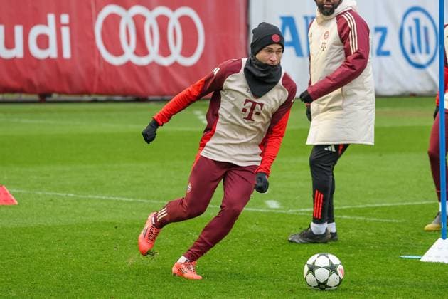 Raphael Guerreiro (FC Bayern Muenchen, 22) mit Ball, GER, Abschlusstraining, FC Bayern Muenchen, Fussball, UEFA Champions League, 6. Spieltag, Saison 2024 2025, 09.12.2024, GER, Abschlusstraining, FC Bayern Muenchen, Fussball, UEFA Champions League, 6. Spieltag, Saison 2024 2025, 09.12.2024 Muenchen Copyright: xEibner-Pressefoto JennixMaulx EP_JML