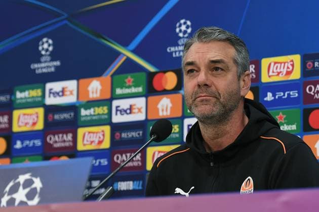 Fußball Champions League internationale Pressekonferenz Schachtar Donezk am 09.12.2024 in der Arena AufSchalke in Gelsenkirchen Marino Pusic ( Trainer Cheftrainer Donezk )