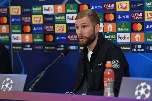 Fußball Champions League internationale Pressekonferenz FC Bayern München am 09.12.2024 in der Arena AufSchalke in Gelsenkirchen Konrad Laimer ( München )