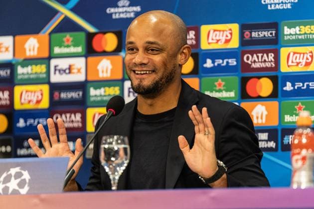 Pressekonferenz, FC Bayern München, 09.12.2024 Vincent Kompany (FC Bayern München, Cheftrainer) Pressekonferenz, FC Bayern München, 09.12.2024 UEFA Champions League: FC Shakhtar Donetsk - FC Bayern München; Arena AufSchalke, Gelsenkirchen; Copyright: xBEAUTIFULxSPORTS Buriakovx