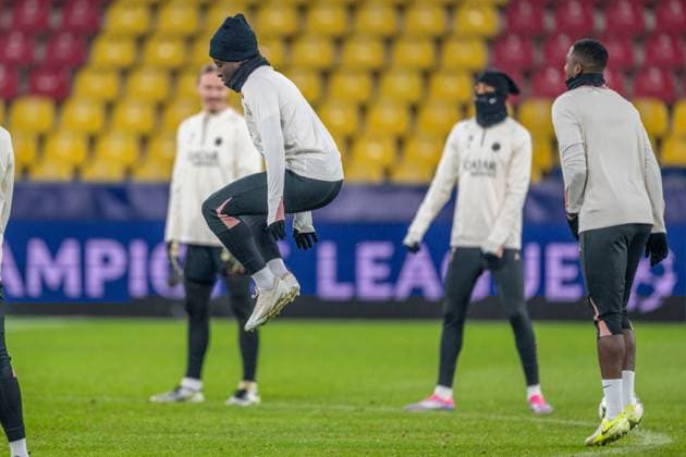 SOCCER - UEFA CL, RBS vs PSG SALZBURG,AUSTRIA,09.DEC.24 - SOCCER - UEFA Champions League, Red Bull Salzburg vs Paris Saint German, preview, training PSG. Image shows Yoram Zague (PSG).  GEPAxpictures xWolfgangxKofler