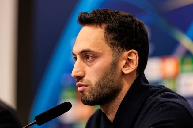 UEFA Champions League: Pressekonferenz Inter Mailand ; 09.12.2024 Hakan Calhanoglu (Inter Mailand, 20) während der Pressekonferenz UEFA Champions League: Pressekonferenz Inter Mailand vor dem Spiel gegen Bayer 04 Leverkusen, Leverkusen, BayArena am 09.12.2024 Copyright: xBEAUTIFULxSPORTS Wunderlx
