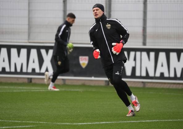 10.12.24 VfB Stuttgart Training Deutschland, Stuttgart, 10.12.2024, Fussball, Bundesliga, VfB Stuttgart Training: Torwart Alexander Nübel.