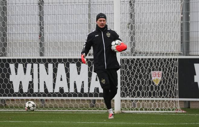 10.12.24 VfB Stuttgart Training Deutschland, Stuttgart, 10.12.2024, Fussball, Bundesliga, VfB Stuttgart Training: Torwart Alexander Nübel.