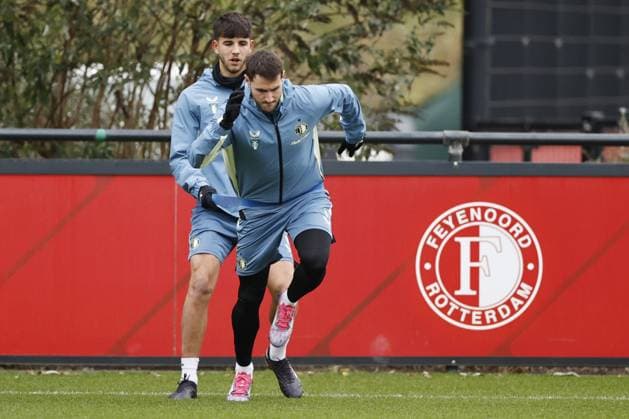 ROTTERDAM - Santiago Gimenez of Feyenoord during a training session at training complex 1908 prior to the Champions League match against Sparta Prague. ANP MAURICE VAN STEEN MD-1 UEFA Champions League 2024 25 League Phase MD6 Trainings session and press conference, PK, Pressekonferenz Feyenoord xVIxANPxSportx xxANPxIVx 515380206 originalFilename: 515380206.jpg