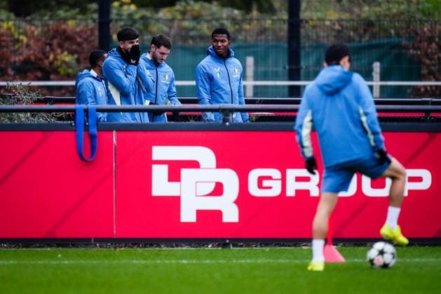 UEFA Champions League 2024-2025: training of Feyenoord Rotterdam - Facundo Gonzalez of Feyenoord, Santiago Gimenez of Feyenoord, Jeyland Mitchell of Feyenoord during the training of Feyenoord in preparation of the UEFA Champions League duel against AC Sparta Prague at Trainingscomplex 1908 on 10 December 2024 in Rotterdam, The Netherlands. Copyright: xYannickxVerhoevenx