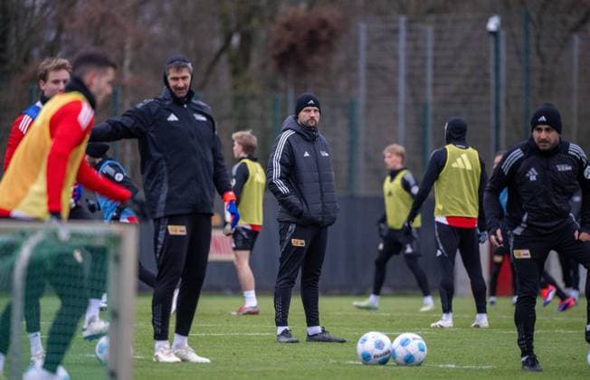 Sport Bilder des Tages Fussball, Herren, Saison 2024 2025, 1. Bundesliga, 1. FC Union Berlin, Training, Trainer Bo Svensson (M., 1. FC Union Berlin), 10.12. 2024, Copyright: xMatthiasxKochx