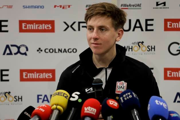 Sport Bilder des Tages Tadej Pogacar In press conference, PK, Pressekonferenz Tadej Pogacar for the UAE Emirates Cycling Team attends a press conference after training in Benidorm, Spain, on December 10, 2024. Benidorm Spain  Copyright: xJosexMiguelxFernandezx originalFilename:fernandezdevelascosanz-uaeemira241210_np6ll.jpg