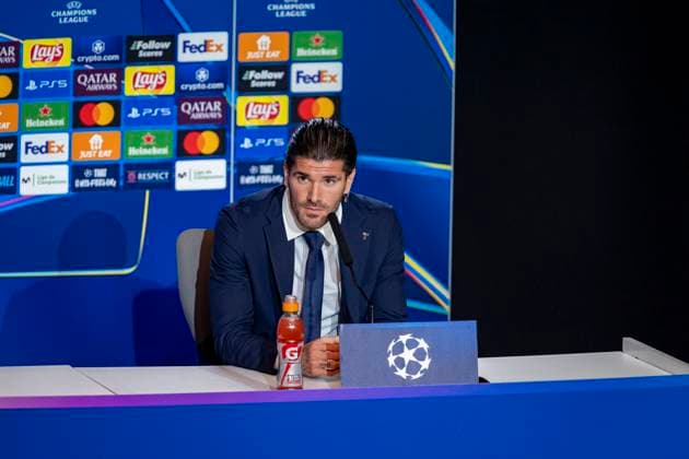 Champions League 2024 25 League Phase MD6: Atletico Madrid press conference, PK, Pressekonferenz Rodrigo De Paul of Atletico de Madrid seen speaking during the UEFA Champions League 2024 25 League Phase MD6 training and press conference at Estadio Riyadh Air Metropolitano on December 10, 2024 in Madrid, Spain. Madrid Estadio Riyadh Air Metropolitano Madrid Spain Copyright: xAlbertoxGardinx AGardin_20241210_Football_Champions_Atletico_Madrid_PC_0011