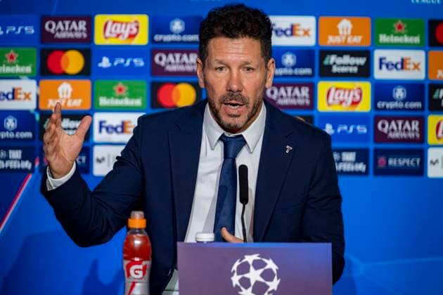Champions League 2024 25 League Phase MD6: Atletico Madrid press conference, PK, Pressekonferenz Diego Pablo Simeone, head coach of Atletico de Madrid, seen speaking during the UEFA Champions League 2024 25 League Phase MD6 training and press conference at Estadio Riyadh Air Metropolitano on December 10, 2024 in Madrid, Spain. Madrid Estadio Riyadh Air Metropolitano Madrid Spain Copyright: xAlbertoxGardinx AGardin_20241210_Football_Champions_Atletico_Madrid_PC_0026