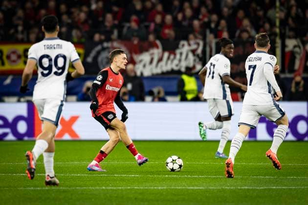UEFA Champions League, Bayer 04 Leverkusen - Inter Mailand; 10.12.2024 Florian Wirtz (Bayer 04 Leverkusen, 10) beim Passspiel; UEFA Champions League, Bayer 04 Leverkusen - Inter Mailand, Spieltag 6 am 10.12.2024 in der BayArena in Leverkusen. Copyright: xBEAUTIFULxSPORTS AxelxKohringx