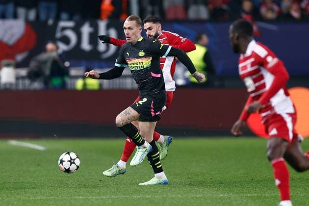 GUINGAMP, 10-12-2024. Stade de Roudourou. UEFA Champions League season 2024 25, match between PSV and Stade Brest 29, PSV player Rick Karsdorp Brest - PSV  x26976604x Copyright: