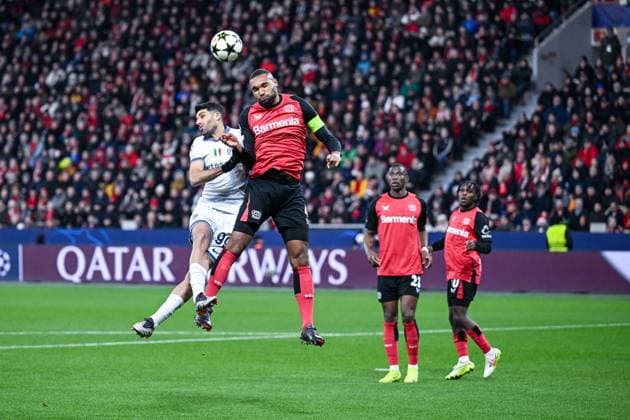 10.12.2024, Fussball, Champions League, 6. Spieltag, Saison 2024 2025, Bayer 04 Leverkusen - Inter Mailand, Mehdi Taremi (Inter Mailand), Jonathan Tah (Bayer Leverkusen) xRHR-FOTO TKx Copyright: RHR-FOTOx RHR-FOTO TK