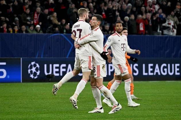 10.12.2024, xsltx, Fussball UEFA Champions League, Schachtar Donezk - FC Bayern München emspor, v.l. Torjubel nach dem Tor zum celebrating the goal celebrate 1:1 durch Konrad Laimer (FC Bayern Muenchen) mit Leon Goretzka (FC Bayern Muenchen) (DFL DFB REGULATIONS PROHIBIT ANY USE OF PHOTOGRAPHS as IMAGE SEQUENCES and or QUASI-VIDEO) Gelsenkirchen