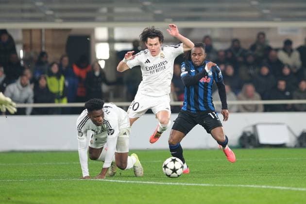 Fran Garcia of Real Madrid CF in action during the UEFA Champions League 2024 2025 League Phase MD6 football match between Atalanta BC and Real Madrid CF at Gewiss Stadium on December 10, 2024, Bergamo, Italy.  Copyright: xRobertoxTommasini IPAxSportx xipa-agency.netx xx IPA_52288025 IPA_Agency_IPA52288025
