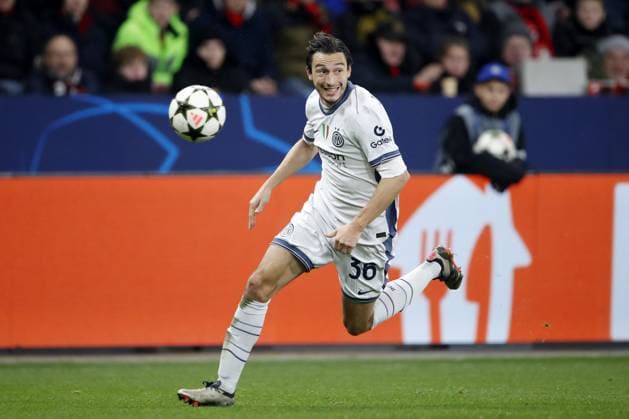LEVERKUSEN - Matteo Darmian of FC Internazionale Milano during the UEFA Champions league match between Bayer 04 Leverkusen and FC Internazionale Milano at the Bay Arena on Dec. 10, 2024 in Leverkusen, Germany. ANP Hollandse Hoogte BART STOUTJESDIJK UEFA Champions League 2024 25 League phase 6 2024 25 xVIxANPxSportx xBartxStoutjesdijkxIVx 515413425 originalFilename: 515413425.jpg