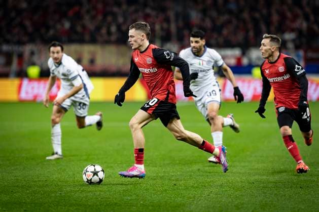 UEFA Champions League, Bayer 04 Leverkusen - Inter Mailand; 10.12.2024 Florian Wirtz (Bayer 04 Leverkusen, 10), rechts Alejandro Grimaldo (Bayer 04 Leverkusen, 20); UEFA Champions League, Bayer 04 Leverkusen - Inter Mailand, Spieltag 6 am 10.12.2024 in der BayArena in Leverkusen. Copyright: xBEAUTIFULxSPORTS AxelxKohringx