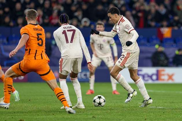 Gelsenkirchen, Deutschland, 10.12.24: Jamal Musiala (FC Bayern München) erzielt das Tor zum 1:4 waehrend des Spiels der Champions League Gruppenphasen zwischen FC Shakhtar Donetsk vs FC Bayern München in der Arena AufSchalke Gelsenkirchen Arena AufSchalke North Rhine-Westphalia Germany Copyright: xBrauer-Fotoagenturx xAdrianxSchlx