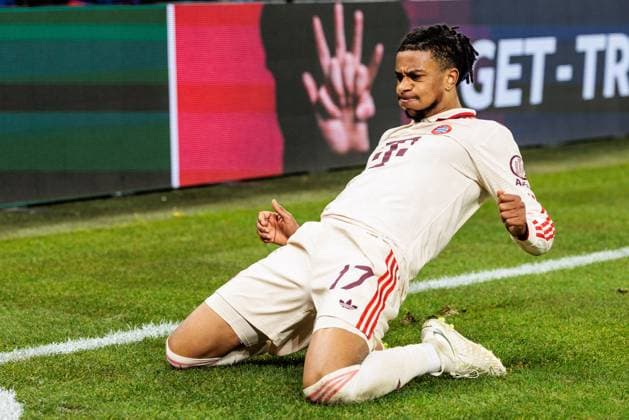 UEFA Champions League: FC Shakhtar Donetsk - FC Bayern München; 10.12.2024 Jubel zum 1:5 durch Michael Olise (FC Bayern München, 17) UEFA Champions League: FC Shakhtar Donetsk - FC Bayern München, Gelsenkirchen, Arena auf Schalke am 10.12.2024 Copyright: xBEAUTIFULxSPORTS Wunderlx