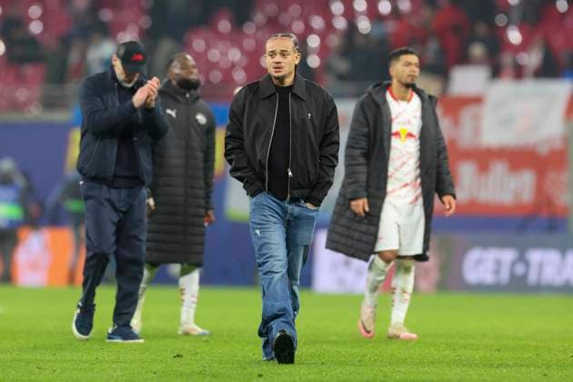 Xavi Simons (RB Leipzig) schaut enttaeuscht, UEFA Champions League 2024 25 League Phase MD6, RB Leipzig v Aston Villa FC, Red Bull Arena am 10. December 2024 in Leipzig, Deutschland. (Foto von Marco Steinbrenner DeFodi Images) Xavi Simons (RB Leipzig) looks dejected, UEFA Champions League 2024 25 League Phase MD6, RB Leipzig v Aston Villa FC, Red Bull Arena (Leipzig), December 10, 2024 in Leipzig, Germany. (Photo by Marco Steinbrenner DeFodi Images) Defodi-700_leipzig_aston_20241210_088