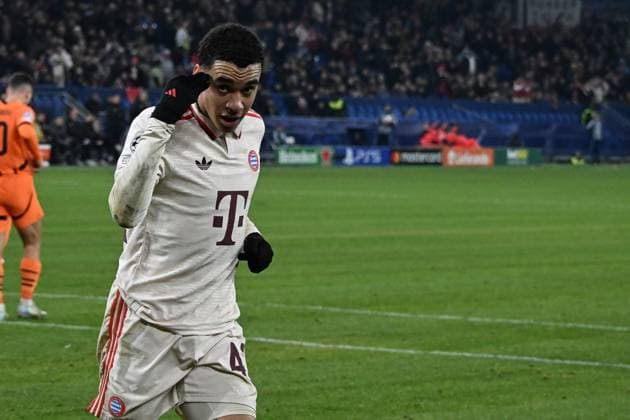 10.12.2024, xsltx, Fussball UEFA Champions League, Schachtar Donezk - FC Bayern München emspor, v.l. Torjubel nach dem Tor zum celebrating the goal celebrate 1:4 durch Jamal Musiala (FC Bayern Muenchen) (DFL DFB REGULATIONS PROHIBIT ANY USE OF PHOTOGRAPHS as IMAGE SEQUENCES and or QUASI-VIDEO) Gelsenkirchen