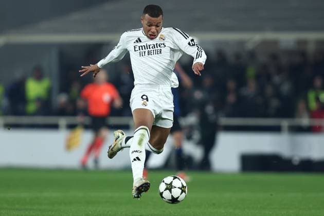 Atalanta BC v Real Madrid C.F. - UEFA Champions League 2024 25 League Phase MD6 Kylian Mbappe of Real Madrid Cf in action during the UEFA Champions League 2024 25 League Phase MD6 match between Atalanta BC and Real Madrid C.F. at Gewiss Stadium on December 10, 2024 in Bergamo, Italy . Bergamo Gewiss Stadium Italy Copyright: xMarcoxCanonierox